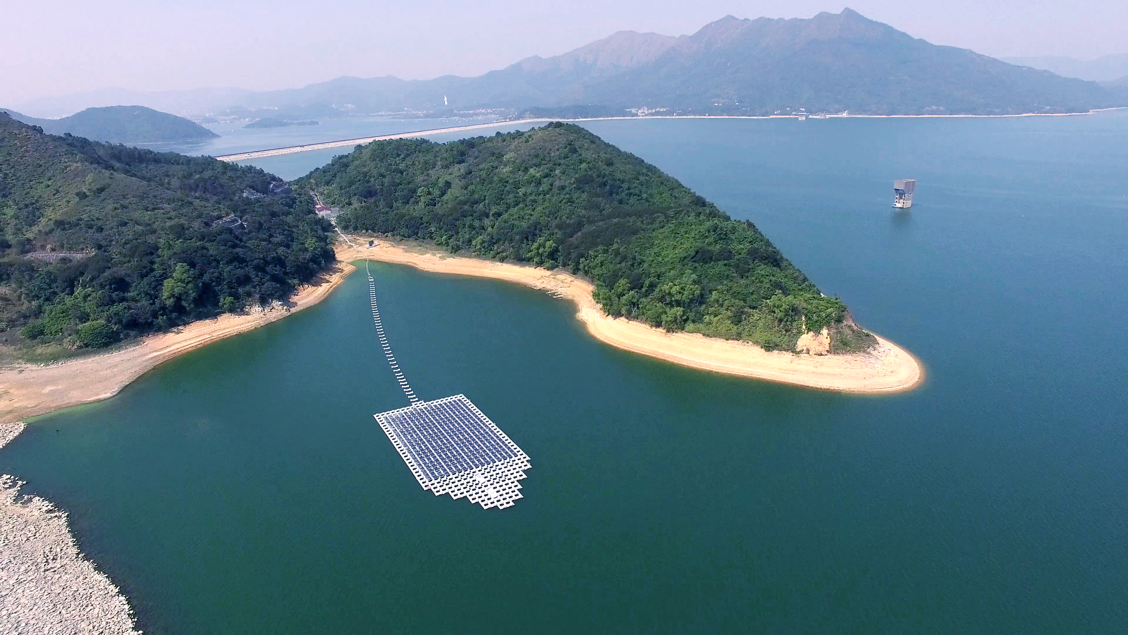 安裝太陽能板發電系統